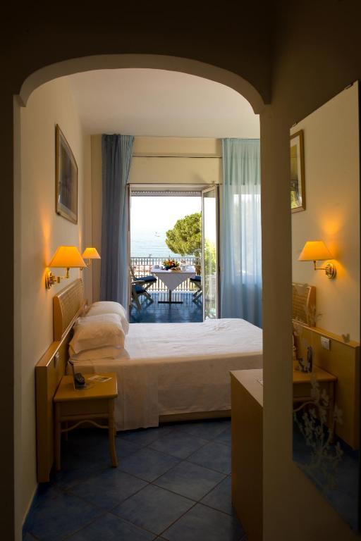 Hotel Pensione Reale マイオーリ 部屋 写真