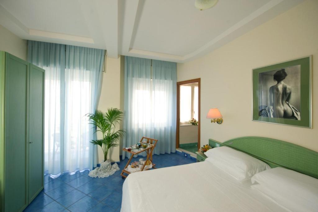 Hotel Pensione Reale マイオーリ 部屋 写真