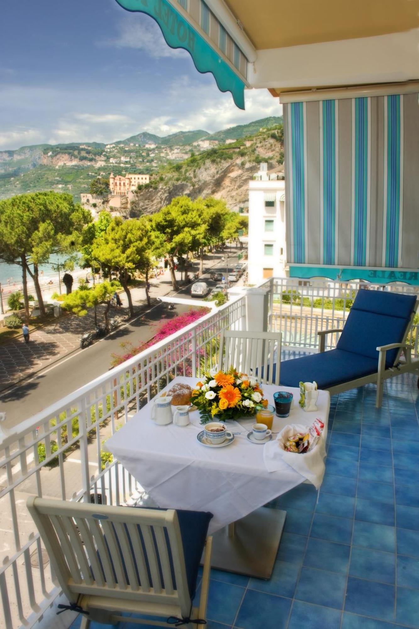 Hotel Pensione Reale マイオーリ エクステリア 写真