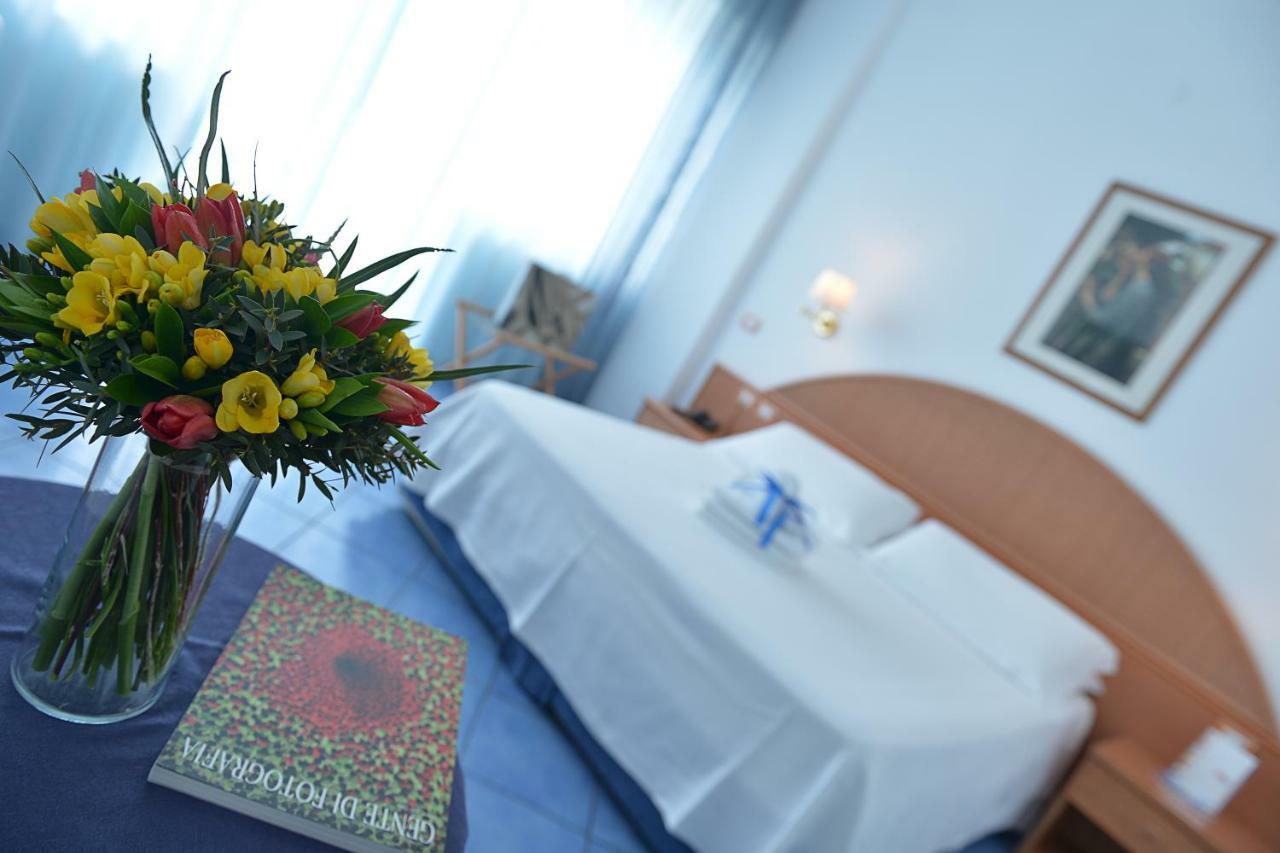 Hotel Pensione Reale マイオーリ エクステリア 写真