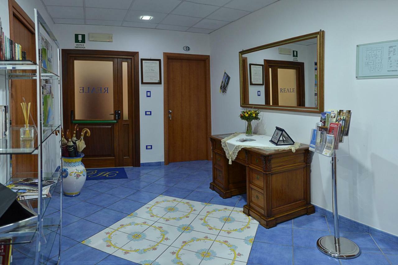 Hotel Pensione Reale マイオーリ エクステリア 写真