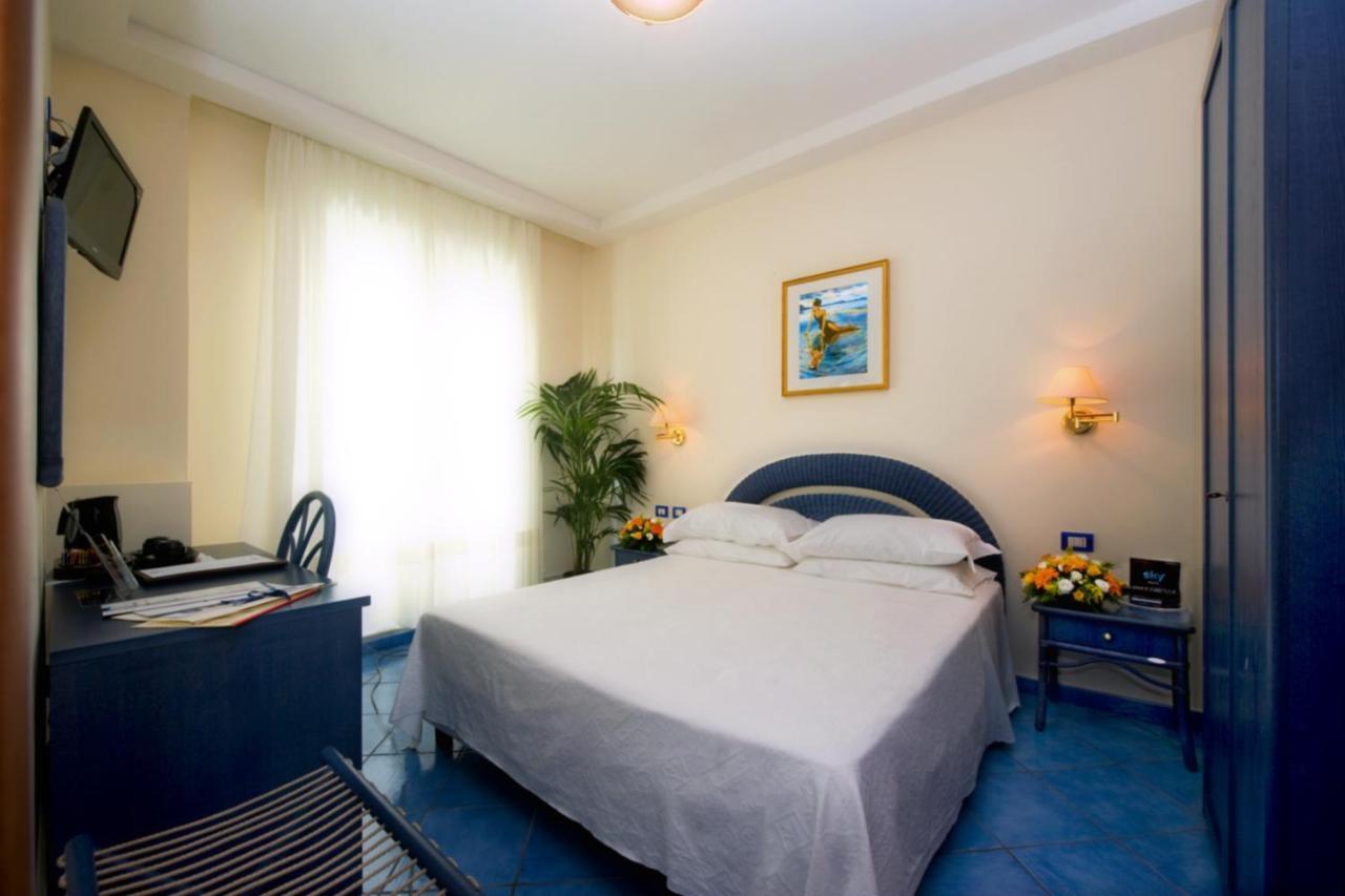 Hotel Pensione Reale マイオーリ 部屋 写真